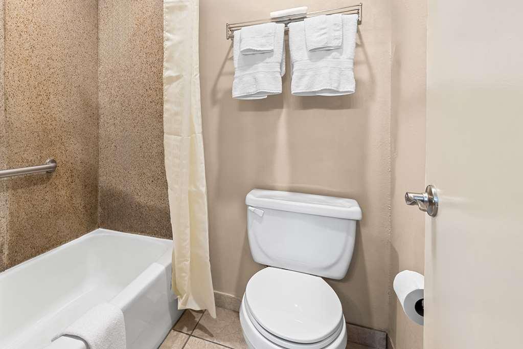 Best Western Forest Inn Franklin Bilik gambar